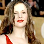 Third pic of Amber Tamblyn