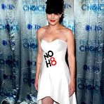 Second pic of Pauley Perrette shows her legs at Peoples Choice Awards 2011