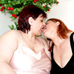 First pic of Anal BBW lesbian babes from Europe masturbating