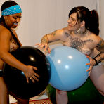 Second pic of Natasha and Star in Balloon Popping Fetish Fight