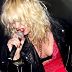 Third pic of  Taylor Momsen fully naked at TheFreeCelebrityMovieArchive.com! 