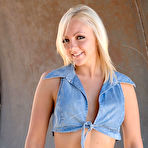 First pic of FTV GIRLS presents Lacey in "Public Hotbody - It's All About Getting Naked at the Park" added on 03-03-2008