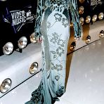 First pic of Miley Cyrus at The 2011 MTV Video Music Awards