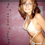 Fourth pic of WifeBucket.com - Real submitted pics of amateur housewives from nextdoor!