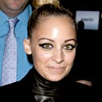 Fourth pic of Nicole Richie hard nipples paparazzi shots