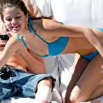 First pic of  Selena Gomez fully naked at Largest Celebrities Archive! 