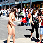 First pic of Nude-in-Public