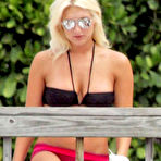 First pic of Brooke Hogan sexy in bikini poolside paparazzi shots