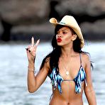 Third pic of Rihanna sexy in bikini in the ocean of Hawaii