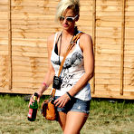 Fourth pic of Sarah Harding shows her long legs at Hard Rock Calling Festival