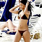 First pic of Rihanna