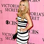 Fourth pic of Hayden Panettiere