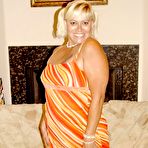 Fourth pic of Chubby Loving - Fat Mature Blonde Getting Naked