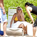 Second pic of Britney Spears sexy in yellow bikini on the beach in Hawaii