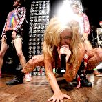 Second pic of Kesha sexy performs on the stage in Los Angeles