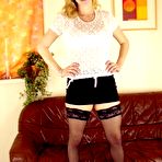 First pic of Live Girls