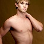 First pic of VipGalleries.net Chace Crawford :: FreeMaleCelebrityArchive.com