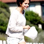 First pic of :: Largest Nude Celebrities Archive. Selena Gomez fully naked! ::