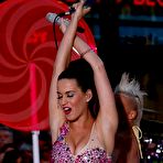 Fourth pic of Katy Perry sexy performs at Today Show stage