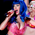 Second pic of Katy Perry legs and big cleavage on the stage