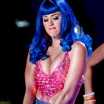 Third pic of Katy Perry legs and big cleavage on the stage