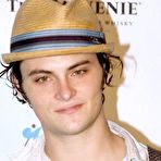 Second pic of :: BMC :: Shiloh Fernandez nude on BareMaleCelebs.com ::