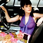 Third pic of Zooey Deschanel sex pictures @ OnlygoodBits.com free celebrity naked ../images and photos