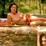 Fourth pic of Actress Rachel Weisz Topless Movie Scenes