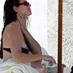 Fourth pic of Debra Messing Paparazzi Oops And Bikini Shots @ Free Celebrity Movie Archive