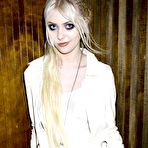 Second pic of Taylor Momsen absolutely naked at TheFreeCelebMovieArchive.com!