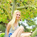 Fourth pic of Kennedy Kressler - Kennedy Kressler likes getting outdoors to get totally naked and show off in the park