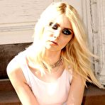 First pic of Taylor Momsen fully naked at Largest Celebrities Archive!