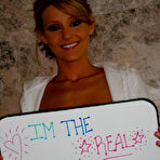 First pic of FoxHQ - Carli Banks from The Real Me