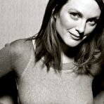 Fourth pic of Julianne Moore