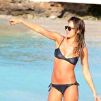 Fourth pic of Jessica Albain caught in bikini in Saint Barts