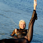 Third pic of NATALI F  BY GONCHAROV - OPTIQUE - ORIG. PHOTOS AT 4200 PIXELS - © 2006 MET-ART.COM