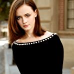Fourth pic of Alexis Bledel
