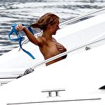 Third pic of Geri Halliwell caught topless on the yacht paparazzi shots