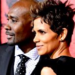 Fourth pic of Halle Berry posing at The Call premiere