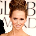 First pic of Jennifer Love Hewitt posing at 68th Annual Golden Globe Awards 2011