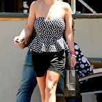 Fourth pic of Britney Spears leggy shopping In Thousand Oaks