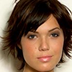 First pic of Mandy Moore