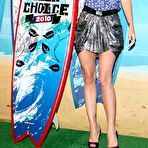First pic of Megan Fox exposed her long sexy legs at Teen Choice Awards 2010