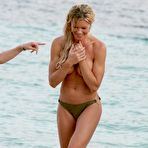 Fourth pic of Nell McAndrew nude