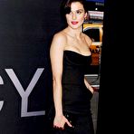 Fourth pic of Rachel Weisz posing at The Bourne Legacy premiere