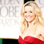 Fourth pic of Reese Witherspoon posing at Golden Globe Awards