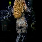 Second pic of Shania Twain in tight clothing on the stage