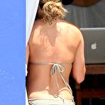 Third pic of LeAnn Rimes sexy in bikini in Miami