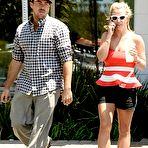 First pic of Britney Spears leggy having lunch with her boyfriend