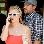 Second pic of Britney Spears leggy having lunch with her boyfriend